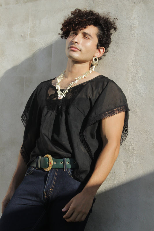 How to Choose the Right Necklace for Your Skin Tone